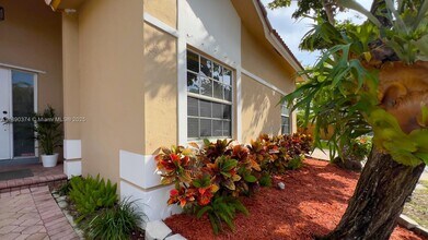 9000 SW 215th Terrace in Cutler Bay, FL - Building Photo - Building Photo