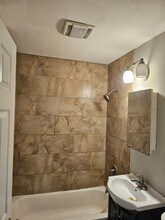 513 N Valerie Ln, Unit Unit 2 in Addison, IL - Building Photo - Building Photo