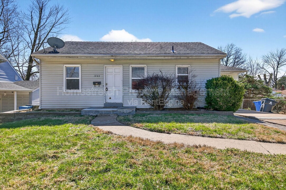 1260 St Marie St in Florissant, MO - Building Photo