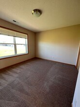 593 W 9th St in New Richmond, WI - Building Photo - Building Photo