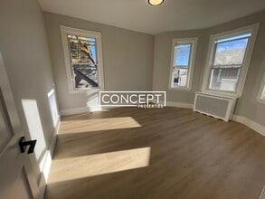 14 Pond St in Boston, MA - Building Photo - Building Photo