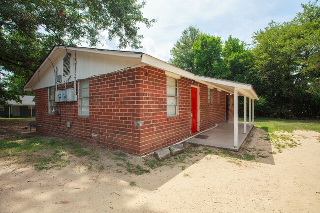 743 Woodard Ave in Macon, GA - Building Photo - Building Photo