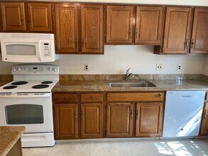 112 Wooden Carriage Dr in Hockessin, DE - Building Photo - Building Photo