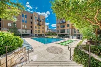 River House in San Antonio, TX - Building Photo - Building Photo