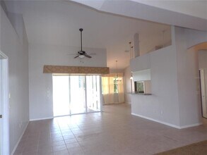 2732 Royal Palm Dr in North Port, FL - Building Photo - Building Photo