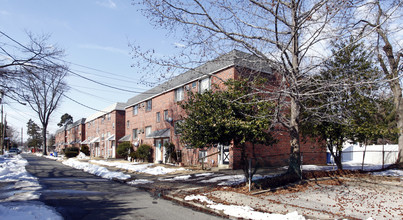 Envoy Garden Apartments in Westville, NJ - Building Photo - Building Photo