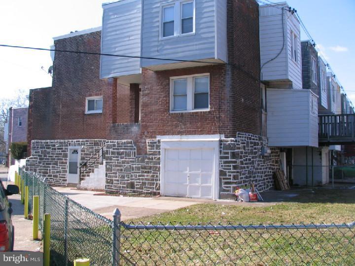 787 Smylie Rd in Philadelphia, PA - Building Photo