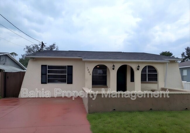 property at 1803 E Humphrey St