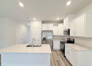 2595 Cliff Hollow Cir in Gulf Breeze, FL - Building Photo - Building Photo