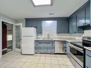 1522 Joan St in Charleston, SC - Building Photo - Building Photo