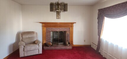 561 Chicago St in Fall River, MA - Foto de edificio - Building Photo