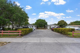 5637 Taft St in Hollywood, FL - Building Photo - Building Photo