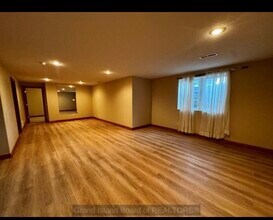 4021 Sandalwood Dr in Grand Island, NE - Building Photo - Building Photo