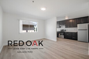 6853 Agnes Ave in Los Angeles, CA - Building Photo