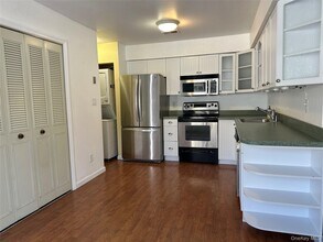 223 Springmeadow Dr in Holbrook, NY - Building Photo - Building Photo