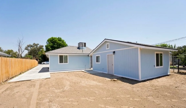 3619 L St in Bakersfield, CA - Building Photo - Building Photo