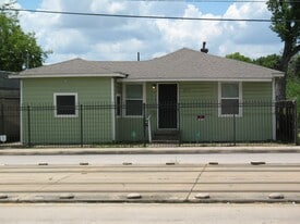 2610 Scott St in Houston, TX - Building Photo