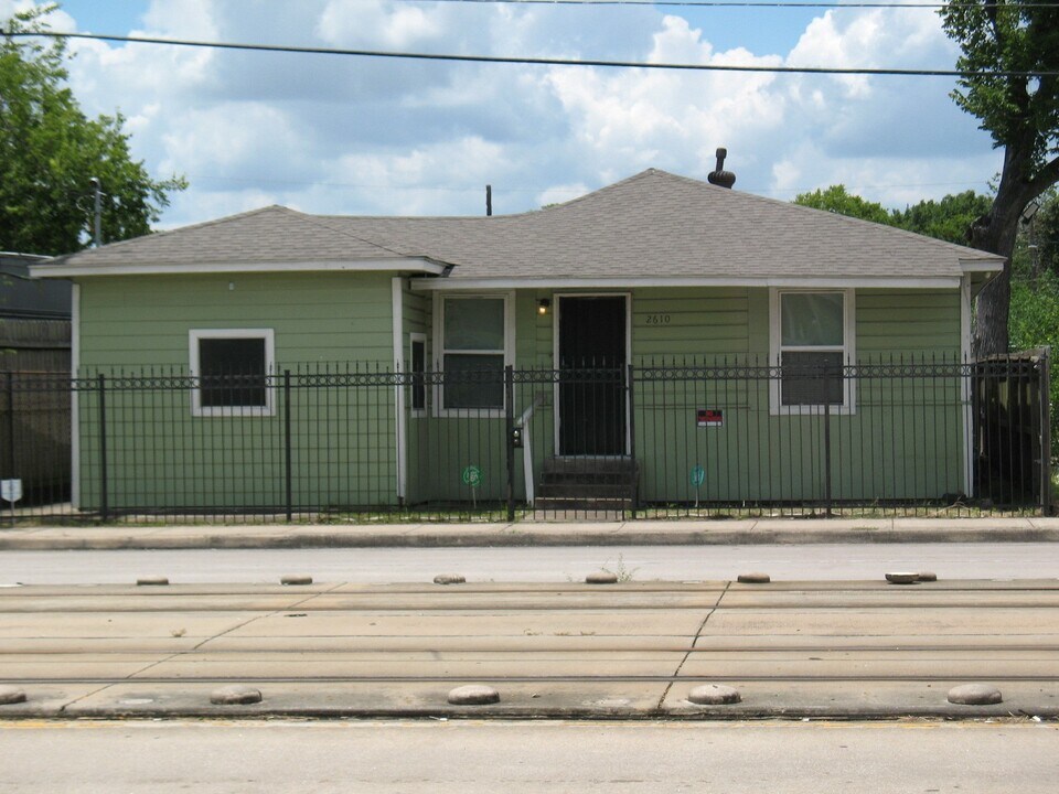 2610 Scott St in Houston, TX - Building Photo