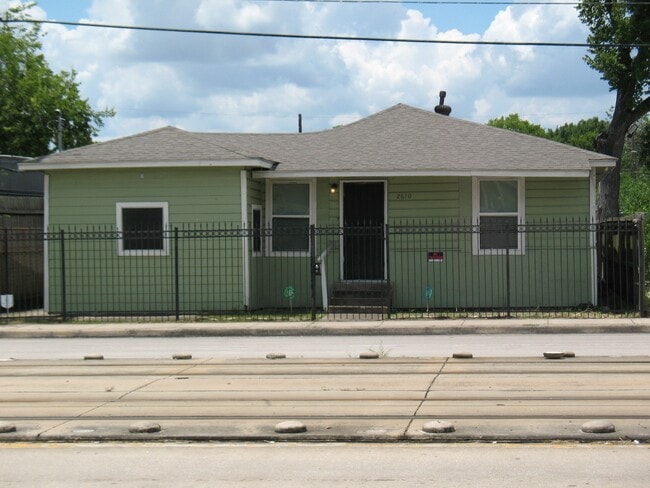 property at 2610 Scott St