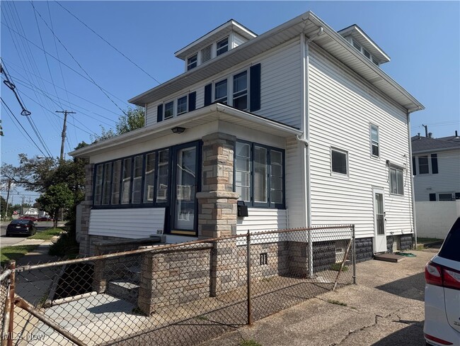 property at 318 Camp St