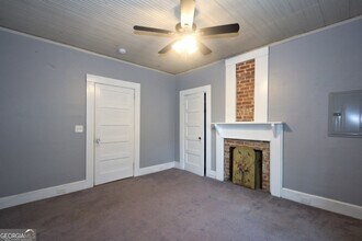 2194 Brown St SW in Covington, GA - Foto de edificio - Building Photo
