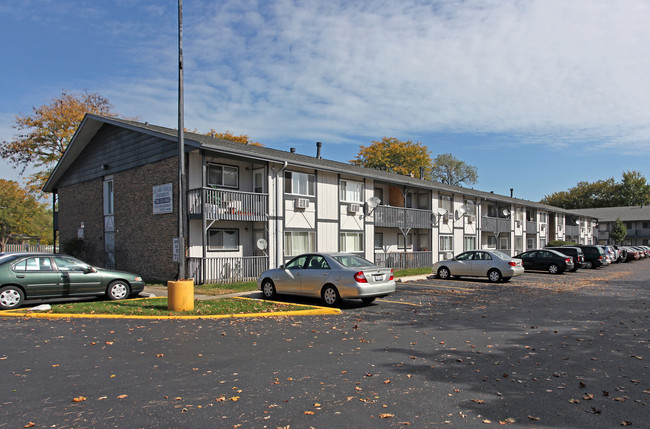 LeClaire Station Apartments