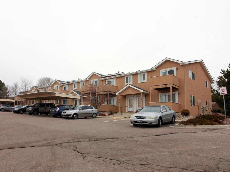 La Salle Gardens in Colorado Springs, CO - Building Photo