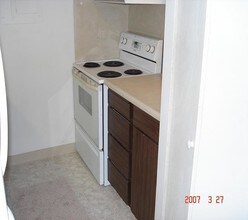 98-1038 Moanalua Rd in Aiea, HI - Building Photo - Building Photo