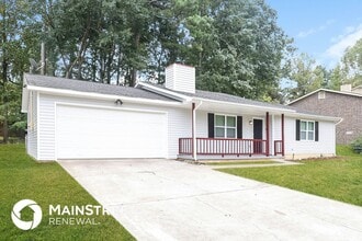 1017 Lombardy Way in Jonesboro, GA - Building Photo - Building Photo