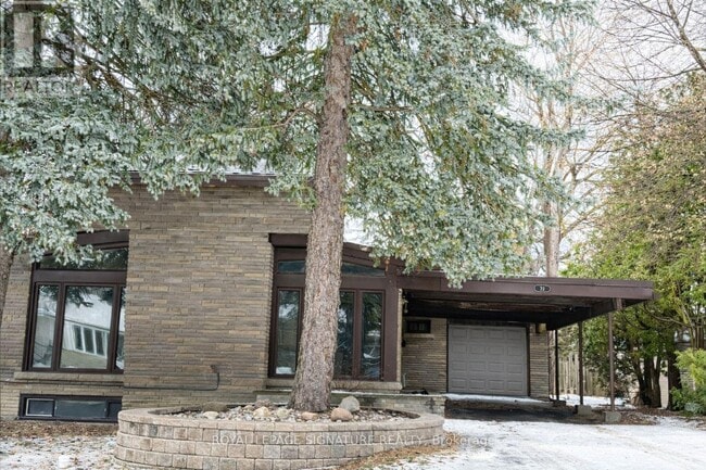 property at 23 Palomino Crescent