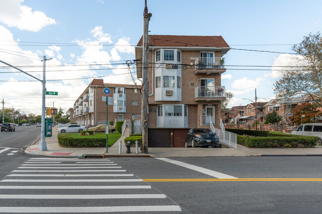 Brook Club Condominium in Brooklyn, NY - Building Photo - Building Photo