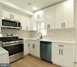 1625 Montello Ave NE in Washington, DC - Foto de edificio - Building Photo