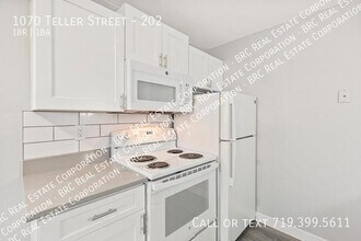 1070 Teller St in Lakewood, CO - Building Photo - Building Photo