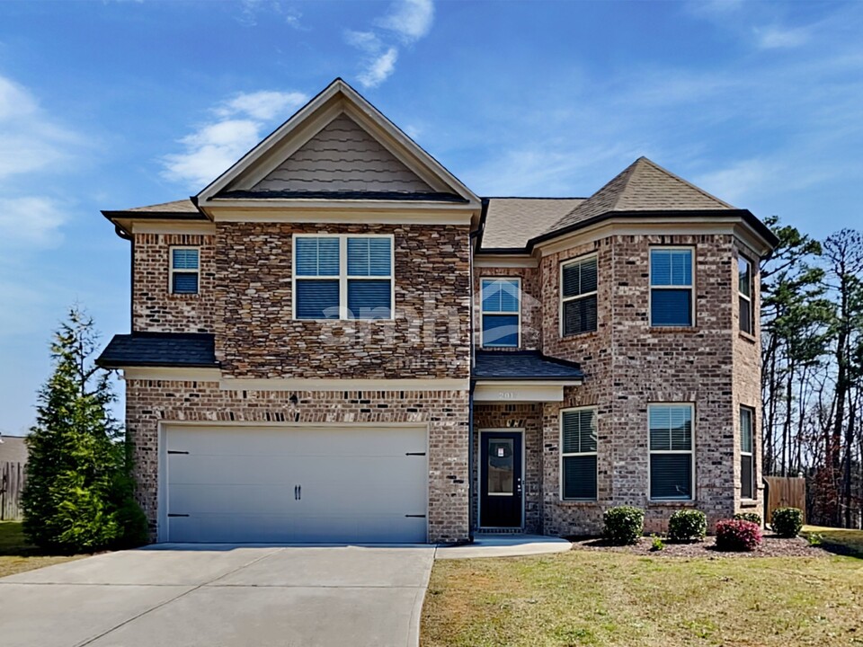 2017 Farm Pond Wy in Lawrenceville, GA - Building Photo