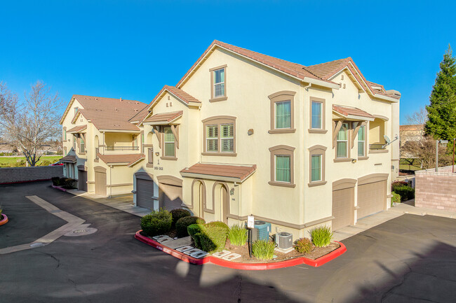 Jasmine Condos in Elk Grove, CA - Building Photo - Building Photo