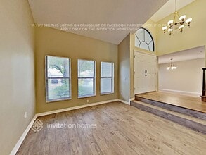 6239 Greenwich Dr in Tampa, FL - Foto de edificio - Building Photo