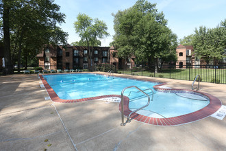 Hazelwood Forest Apartments in Hazelwood, MO - Building Photo - Other