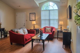 Windover Villas Single Family Homes in Fredericksburg, VA - Foto de edificio - Building Photo
