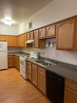 333 S Gilbert St, Unit 2126 in Iowa City, IA - Building Photo