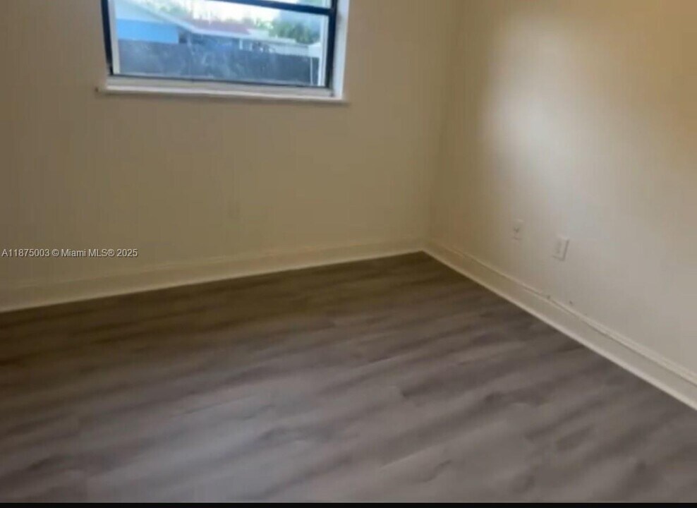 2900 NW 208th Terrace in Miami Gardens, FL - Building Photo