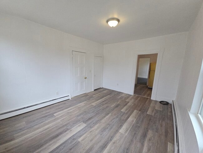 14 Miller St, Unit 2
