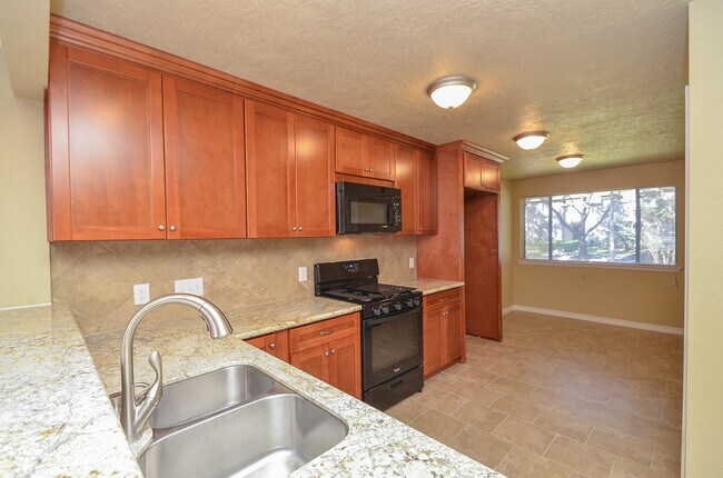 15337 Falmouth Ave in Houston, TX - Building Photo - Building Photo