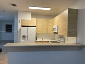 2145 NE 7th St in Homestead, FL - Building Photo - Building Photo