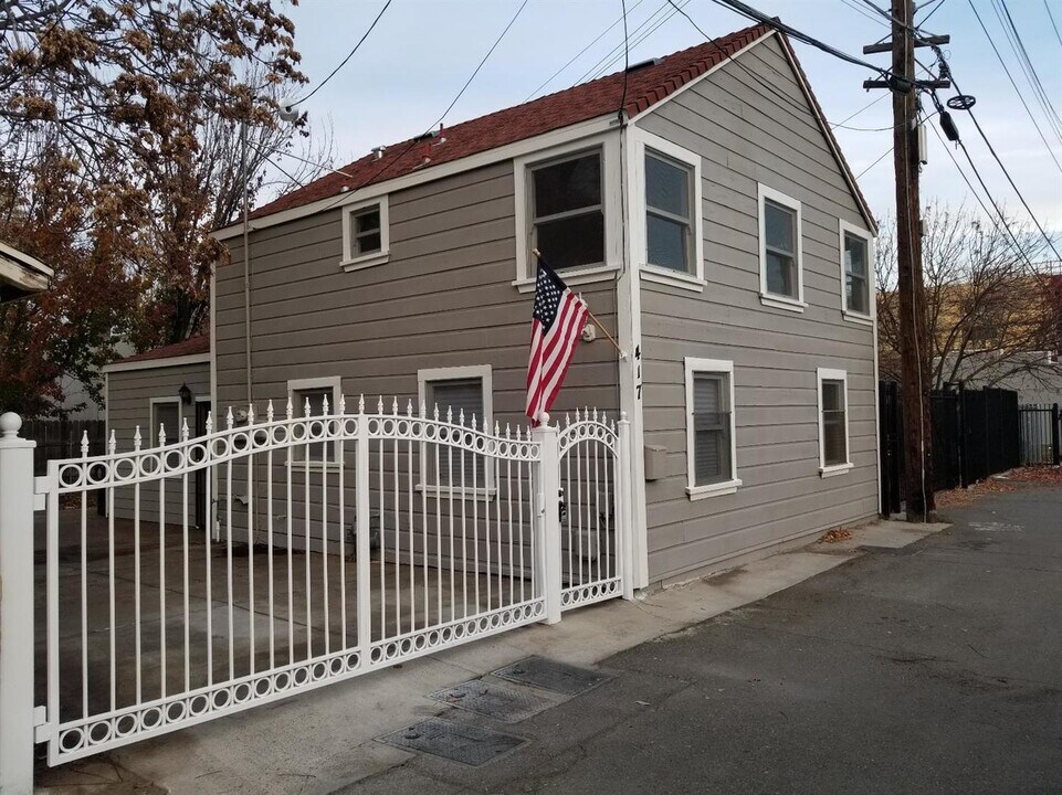 417 11th St in Sacramento, CA - Building Photo