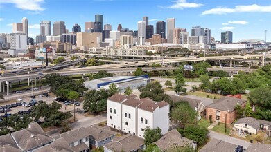 2104 Webster St in Houston, TX - Building Photo - Building Photo