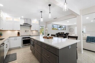 1165 Morningside Pl in Sarasota, FL - Building Photo - Building Photo