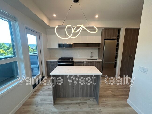 property at 630-630 Boynton Pl