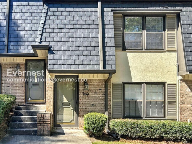 property at 160 Lablanc Way NW