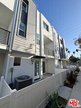 121 E 223rd St in Carson, CA - Building Photo - Building Photo