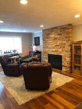 1325 E Monroe St in Mount Pleasant, IA - Building Photo - Building Photo